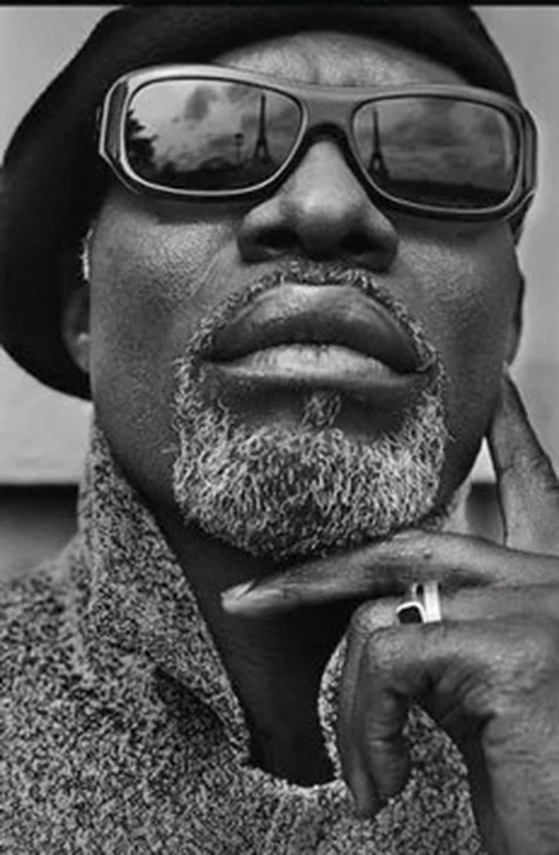 Œuvre n° 7 — Eriq Ebouaney, photographie de Kris DeWitte